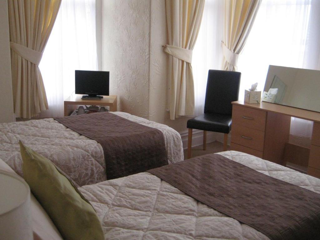 Cleve Court Hotel Paignton Zimmer foto